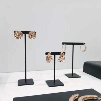 استند فلزی