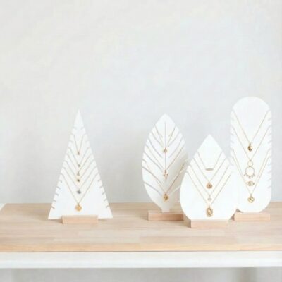 استند گردنبند